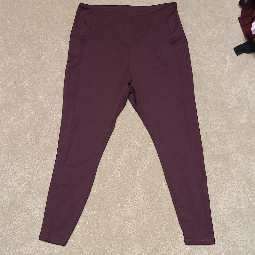 Danskin Burgundy Leggings. Size Large
